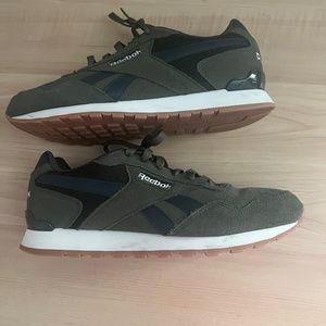 Reebok Classics | Men's Size 9.5 | Green Suede